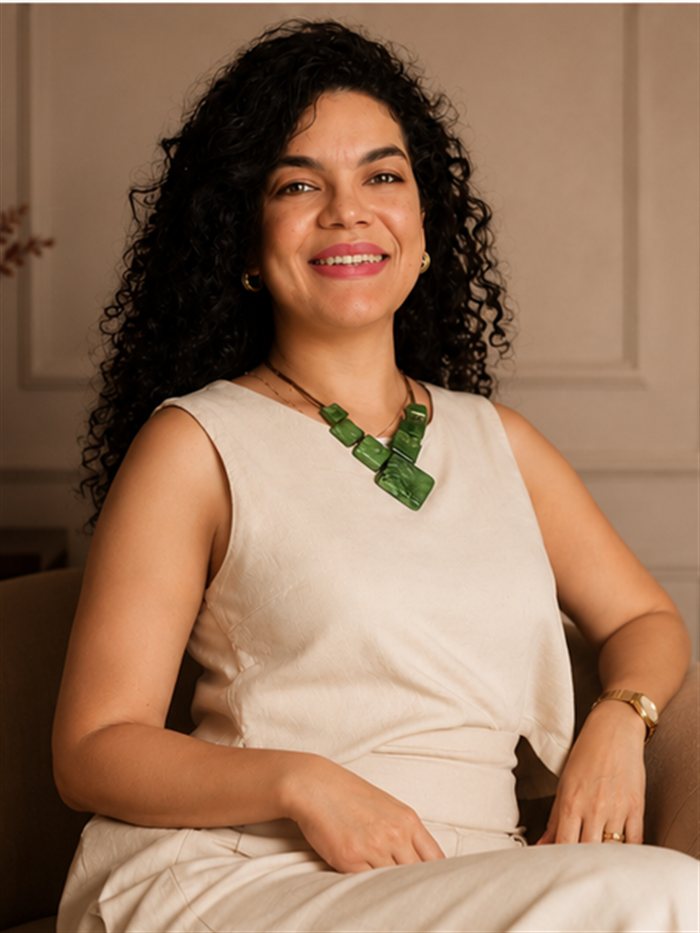 Dra. Janaína Bastos