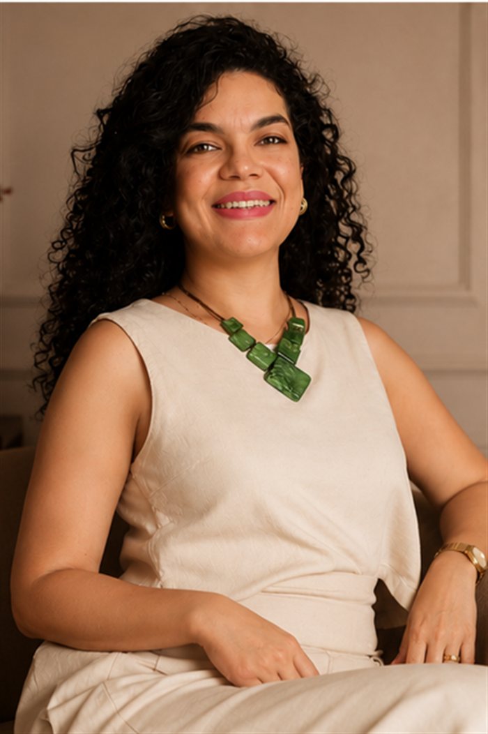Dra. Janaína Bastos, advogada especialista em Direito Imobiliário